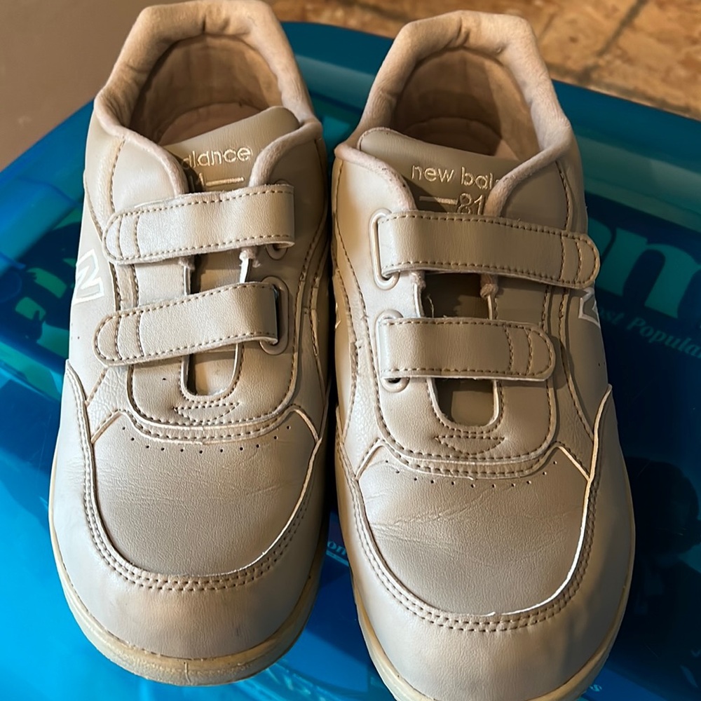 New Balance Walking DSL 2 mens shoes size 10